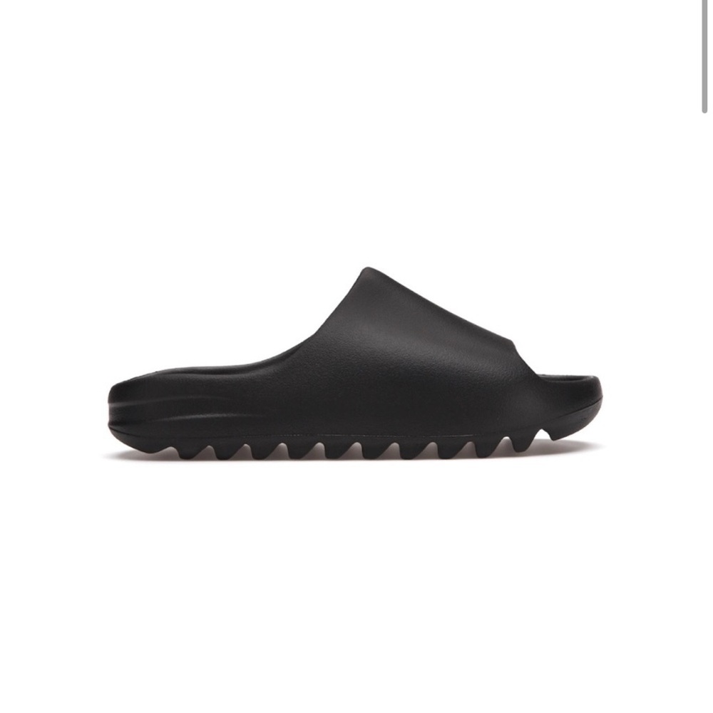 Yeezy Slides (Onyx)